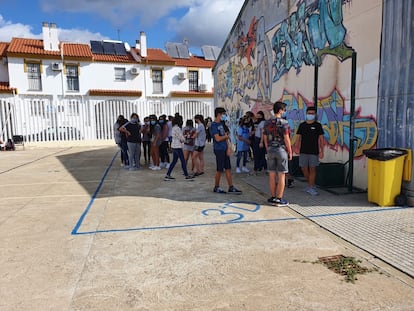 Patio de un instituto público de Educación Secundaria de Aljaraque, provincia de Huelva.