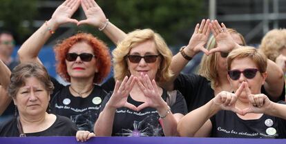 Concentración de protesta contra la violencia de género en la puerta del Ayuntamiento de Madrid en la plaza de Cibeles.