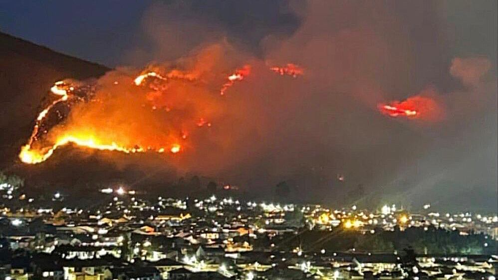 Un incendio forestal consume 80 hectáreas de vegetación en los cerros de Villa de Leyva