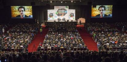 Entrevista virtual con Edward Snowden, en una de las salas de proyección de cine en el South By Southwest (SXSW).