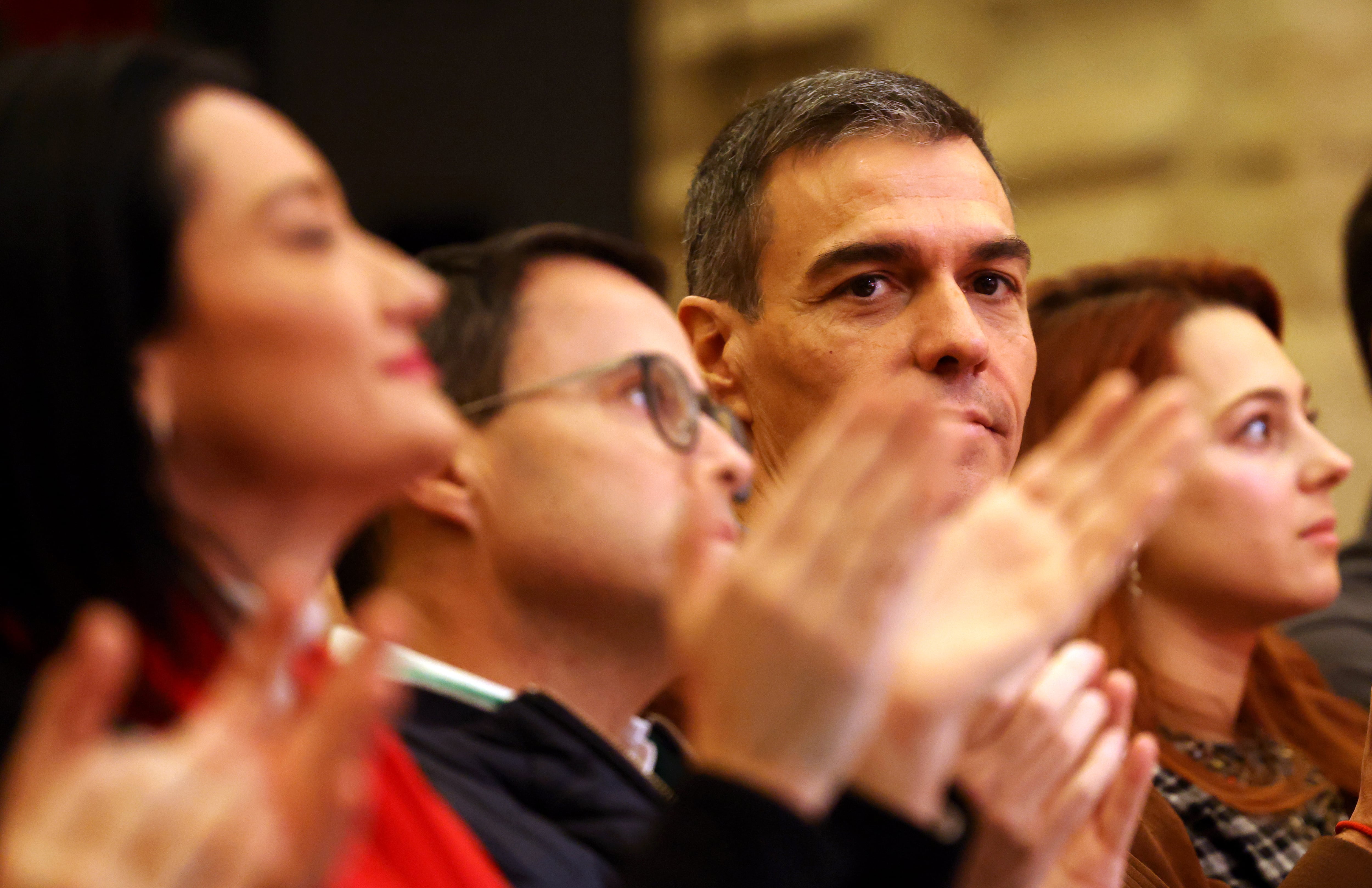 Las heridas de las primarias se reabren en el PSOE