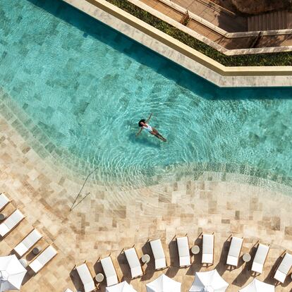 Piscina del resort Six Senses Ibiza.