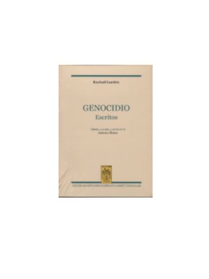 "Crimen de guerra, crimen contra la humanidad y genocidio son tres figuras jurídicas que usamos indistintamente para calificar grandes crímenes, por ejemplo Auschwitz, pero que no son intercambiables. El Tribunal de Núremberg condenó a los dirigentes nazis por crímenes de guerra, pero no por perpetrar un genocidio. A los jueces les desconcertaba este neologismo, genocidio, que acababa de entrar en escena de la mano de un jurista lituano, el judío Raphaël Lemkin, que venía huyendo de la persecución nazi. Había visto con sus propios ojos que el proyecto nazi de destrucción de los judíos europeos era algo distinto al crimen de guerra porque iba contra no beligerantes y tenía el claro propósito de destrucción de todo un pueblo. Se parecía al asesinato en masa de los armenios en Turquía, y él no quería que el crimen nazi corriera la misma suerte que el turco porque, como decía Hitler, “¿quién habla hoy del exterminio armenio?”. Todo estaba olvidado". Por REYES MATE