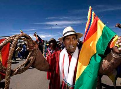 Un partidario del presidente boliviano, Evo Morales, en una manifestación en la ciudad de El Alto.