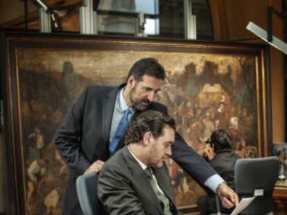 Gabriele Finaldi stands alongside Prado director Miguel Zugaza.