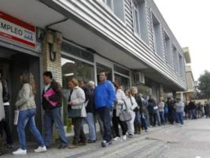 El paro baja en 3.682 personas en la Comunidad Valenciana