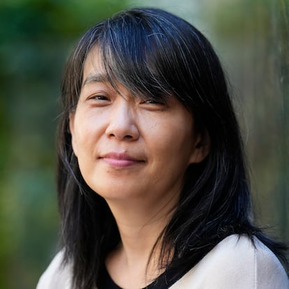 COPENHAGUE, 10/10/2024.- Fotografía de archivo (08/09/2023), de la escritora surcoreana Han Kang, que es la ganadora del Premio Nobel de Literatura 2024 "por su intensa prosa poética que se enfrenta a traumas históricos y expone la fragilidad de la vida humana", según comunicó este jueves la Academia Sueca. EFE/Alejandro García