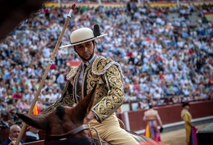 El picador Alberto Sandoval, en la plaza de Las Ventas, durante la pasada Feria de San Isidro.