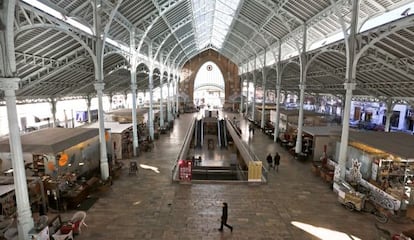 Interior del Mercado de Colón, en Valencia, inaugurado en 1916, y en proceso de convertirse en un polo gastronómico en la ciudad.