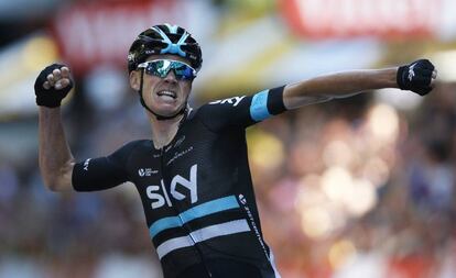 Chris Froome celebra su victoria en Bagneres-de-Luchon.