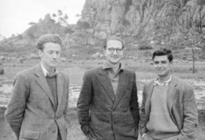 Los tres estudiantes recluidos en Cuelgamuros. De izquierda a derecha, Manuel Lamana, Nicol&aacute;s S&aacute;nchez-Albornoz e Ignacio Faure. 