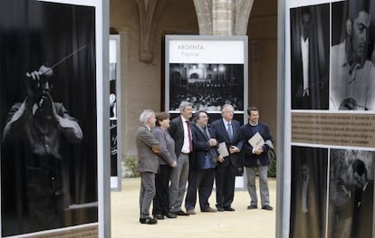 Responsables de la exposici&oacute;n y el concierto sobre Ata&uacute;lfo Argenta en el Centre del Carme.. 