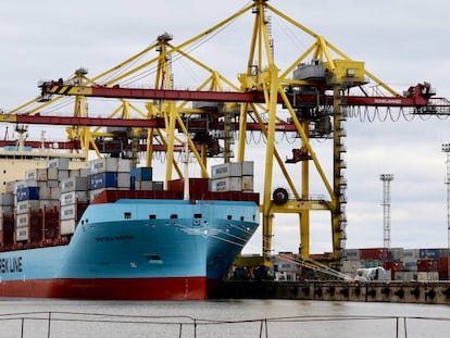 El Vistula Maersk, rompehielos gemelo del que realizará la ruta por el Ártico.