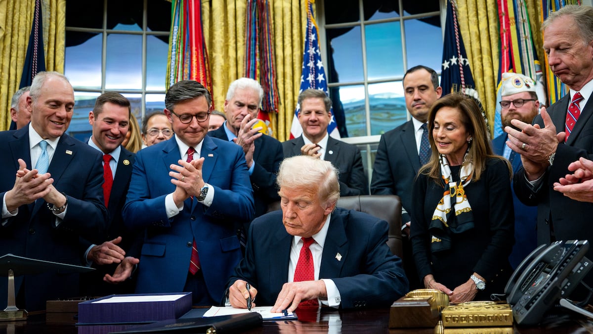Trump pone fin al cierre de la Administración