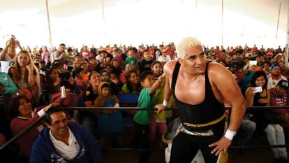 El luchador Shocker, en un fotograma de Lucha México