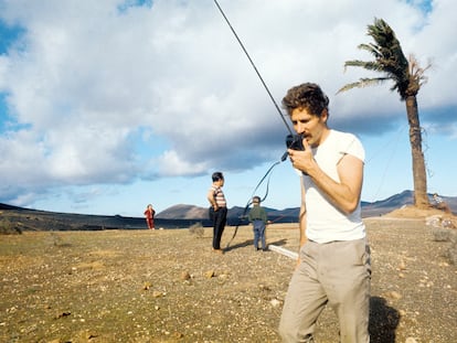 El director alemán Werner Herzog, durante el rodaje de 'También los enanos empezaron pequeños' (1970).