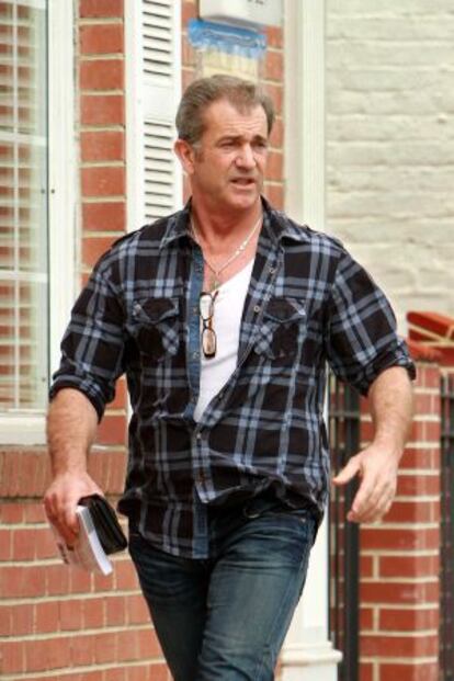 Mel Gibson.