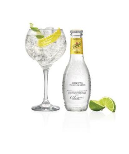 Tónica Schweppes premium mixer original.