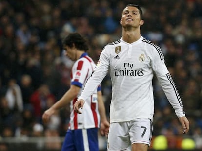 Cristiano, tras una jugada en el Bernabéu.