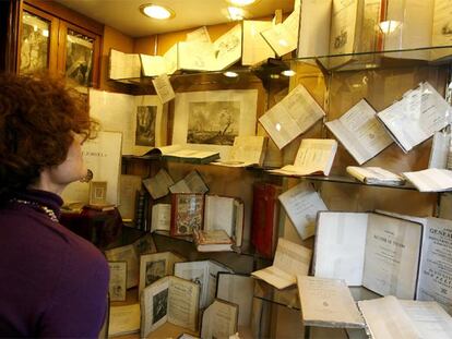 "El encuentro con la literatura se empobrecerá irreparablemente si desaparecen los libreros con vocación y las librerías".