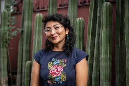 Fátima Gamboa en la oficina de la organización Equis Justicia para las Mujeres.