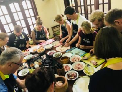 Un curso de cocina en la escuela Green Bamboo de Hoi An.