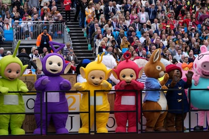 Personajes de animación como los Teletubbies o el oso Paddington también han participado del desfile en el Mall.