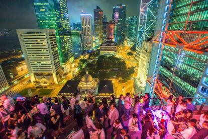 Terraza en el centro financiero de Hong Kong.