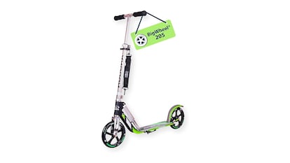 Patinete para niños sobre fondo blanco