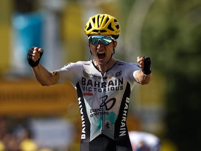 Pello Bilbao celebrando su victoria en la décima etapa del Tour de Francia.