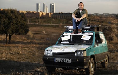 Roberto Hernán, sobre el Fiat Panda con el que va ha correr el Panda Raid. 