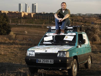 Roberto Hernán, sobre el Fiat Panda con el que va ha correr el Panda Raid. 