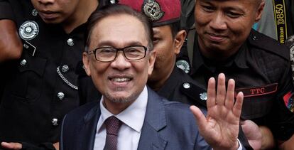 Anwar Ibrahim, tras su liberación.