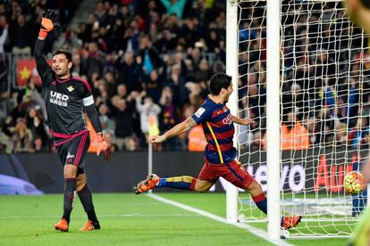 Suárez celebra su gol.