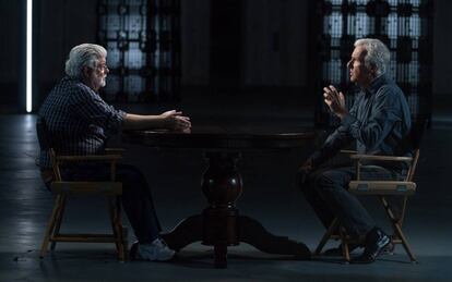 Los directores George Lucas y James Cameron, en la serie documental 'AMC Visionaries: James Cameron - La historia de la ciencia ficción'.
