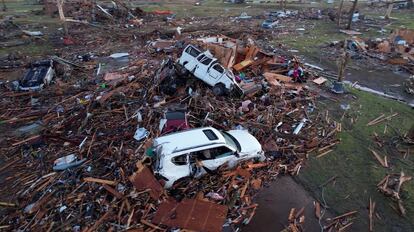 El Servicio Meteorológico Nacional estuvo lanzando durante el viernes a través de su cuenta de Twitter alertas de vigilancia de tornados en los Estados de Misisipi, Alabama y Tennessee.