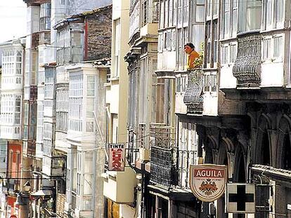 Galerías acristaladas, típicas de las ciudades gallegas, en el centro de Ferrol.