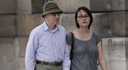 Woody Allen, con su esposa.