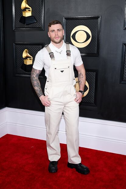 El atleta Gus Kenworthy, con mono de Prada.