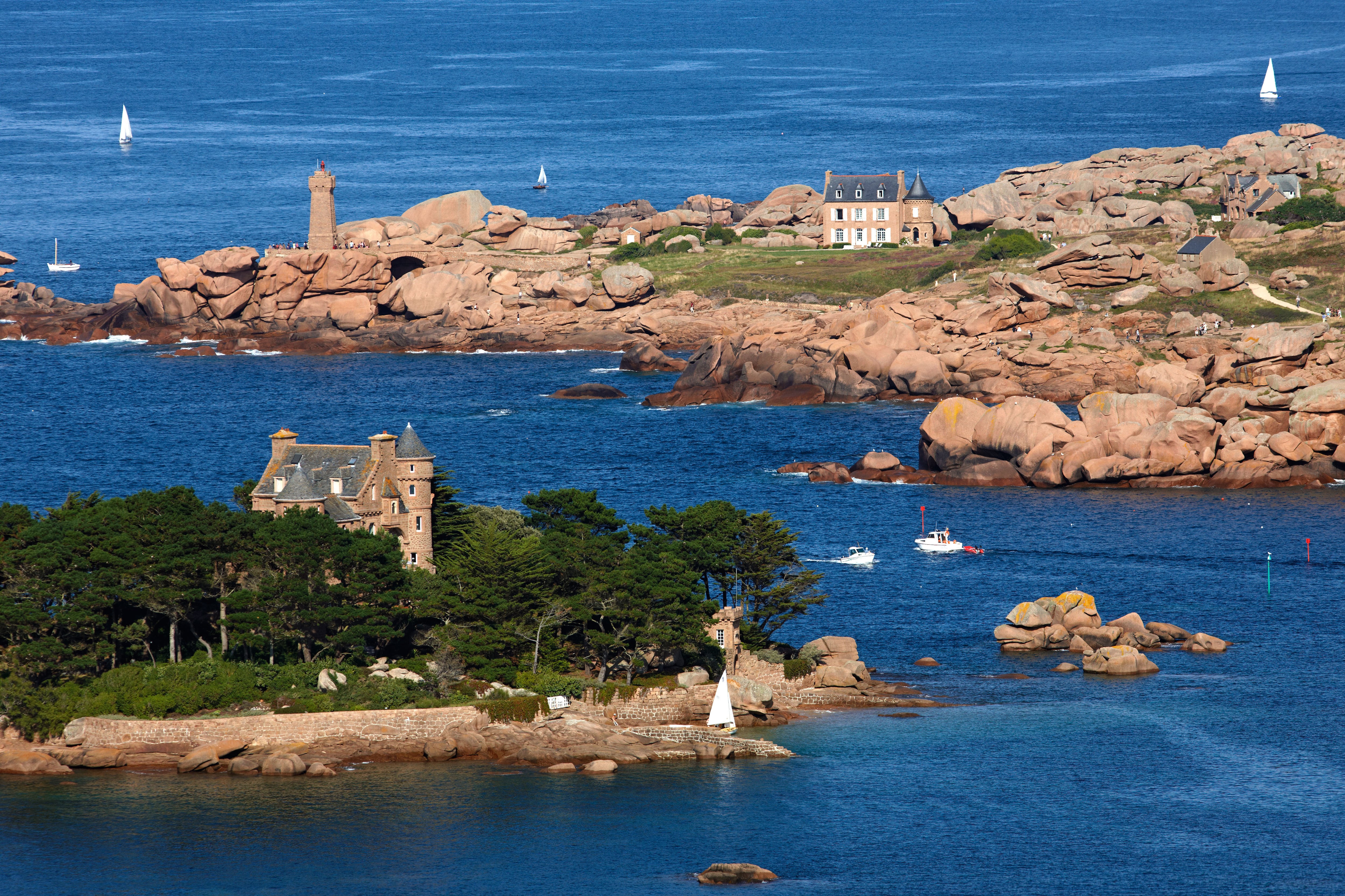 Normandía y Bretaña: un viaje entre playas y pueblos medievales