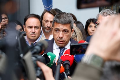 El presidente de Valencia, Carlos Mazón, a su llegada este lunes a la reunión de la Junta Directiva Nacional del partido que se celebra en Madrid.