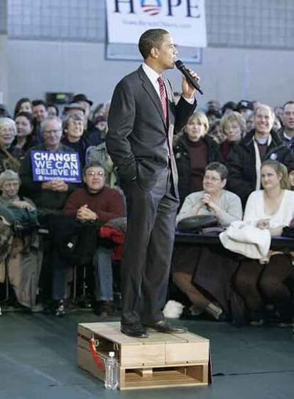 El candidato presidencial Barack Obama, en un mitin  ayer en Iowa.