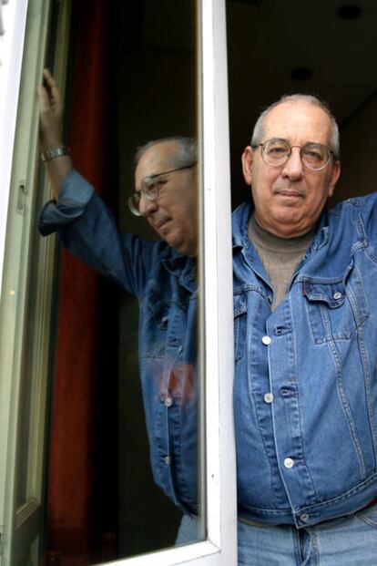 El escritor cubano Norberto Fuentes, durante una visita a España en 2004.