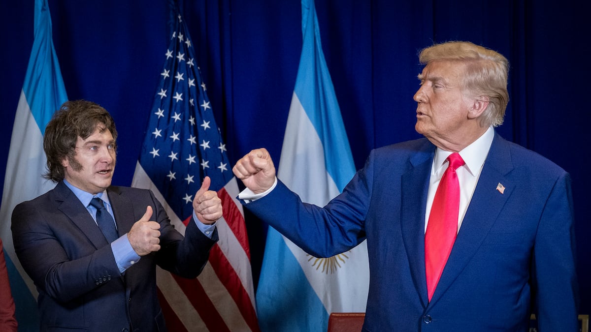US finalizes $20 billion currency swap with Argentina