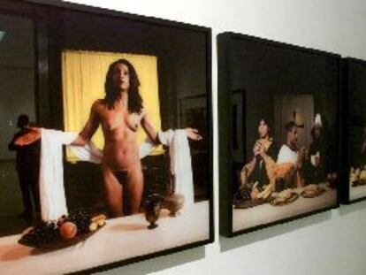 Composición Yo Mama's Last Supper, de Reneé Cox, una serie paneles que representan la Última cena.