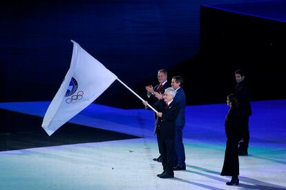 Sebastián Piñera, expresidente de Chile, recibió la bandera panamericana en la clausura de los Juegos de Lima en 2019.