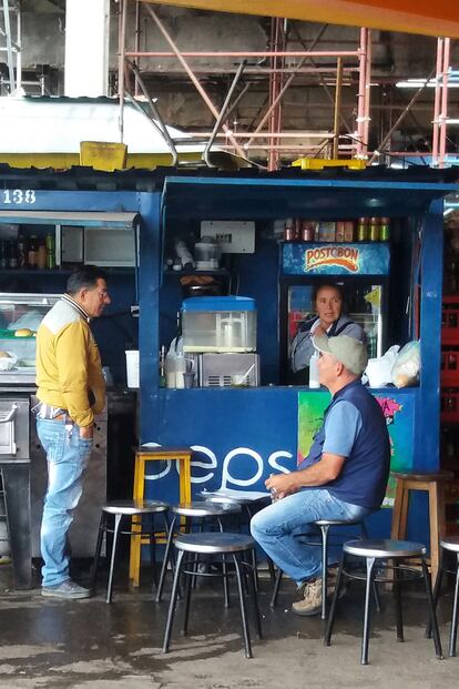 Bogotá. Arepas, empanadas y gaseosas se encuentran en las calles bogotanas. 
