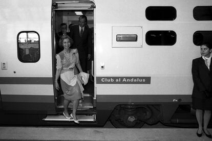 Viaje inaugural del AVE en la estación de Atocha. 
