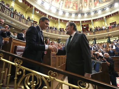 The handshake in Congress this morning between Sánchez and Rajoy