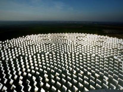 Usina solar de Abengoa, em Sanlúcar la Mayor (Sevilha).